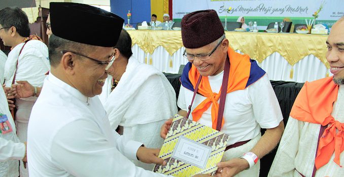 walikota banda aceh melepas jamaah haji